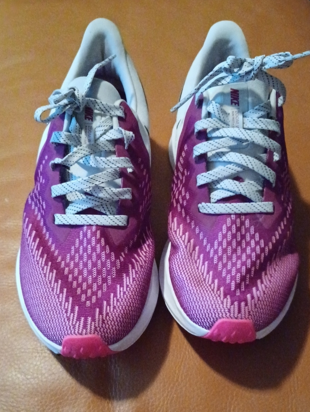 > Nike Women’s Magenta/Pink Knit Running Sneakers Size 9
